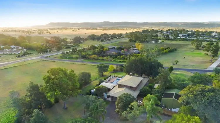 3 Coverdale Crescent, Cotswold Hills QLD 4350