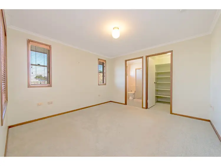 Seventh view of Homely house listing, 2 Silver Gum Court, Glenvale QLD 4350