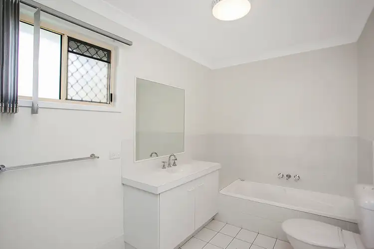Seventh view of Homely townhouse listing, 8/107 Cayuga Road, Highland Park QLD 4211