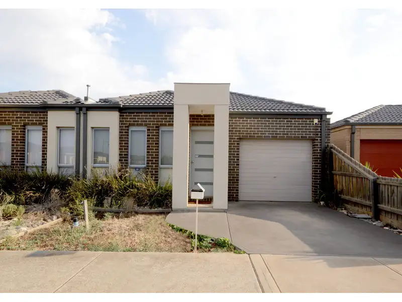 Main view of Homely unit listing, 2/45 Vanderbilt Avenue, Truganina VIC 3029