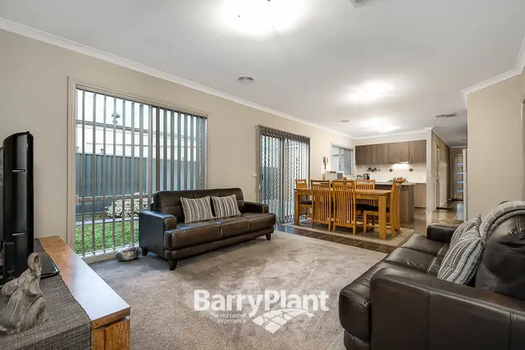 Fifth view of Homely house listing, 18 Everly Circuit, Pakenham VIC 3810