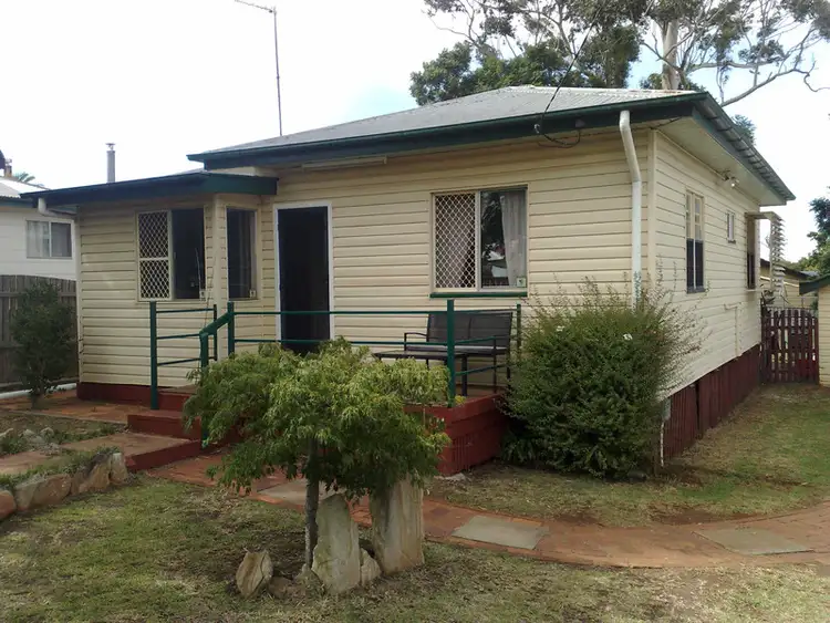 284 Alderley St, Centenary Heights QLD 4350