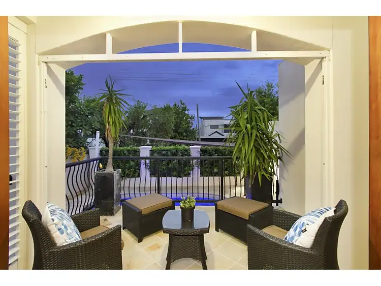 Fifth view of Homely villa listing, 4/214 Stanhill Drive, Chevron Island QLD 4217