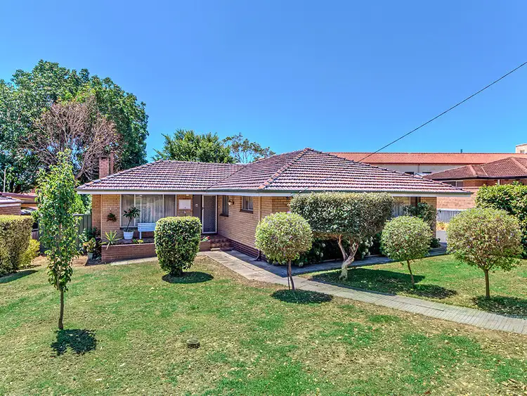 12 Haslemere Drive, Mount Nasura WA 6112