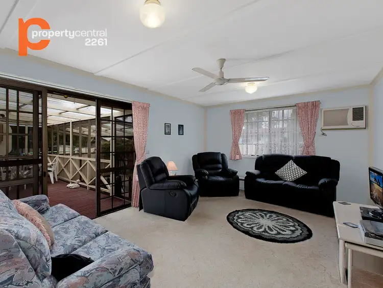Fifth view of Homely house listing, 10 Windsor Road, Berkeley Vale NSW 2261