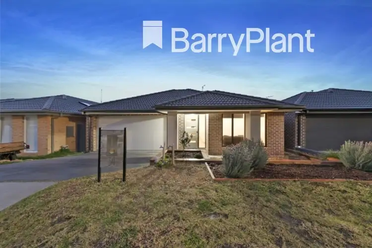 34 Belmont Crescent, Pakenham VIC 3810