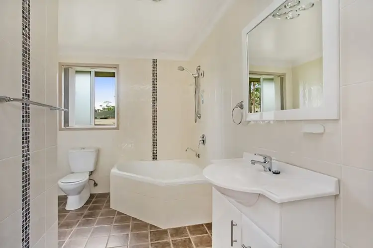 Fifth view of Homely house listing, 10 Barringum Close, Medowie NSW 2318
