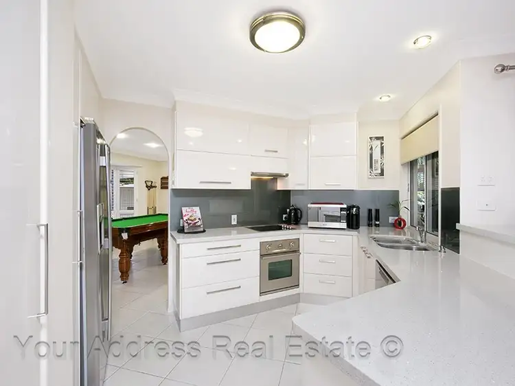 5 Distin Court, Hillcrest QLD 4118