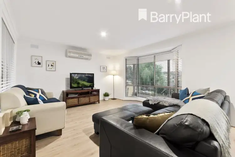 Second view of Homely house listing, 6 Angus Court, Pakenham VIC 3810