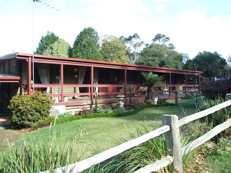 2 Jordan Court, Rawson VIC 3825