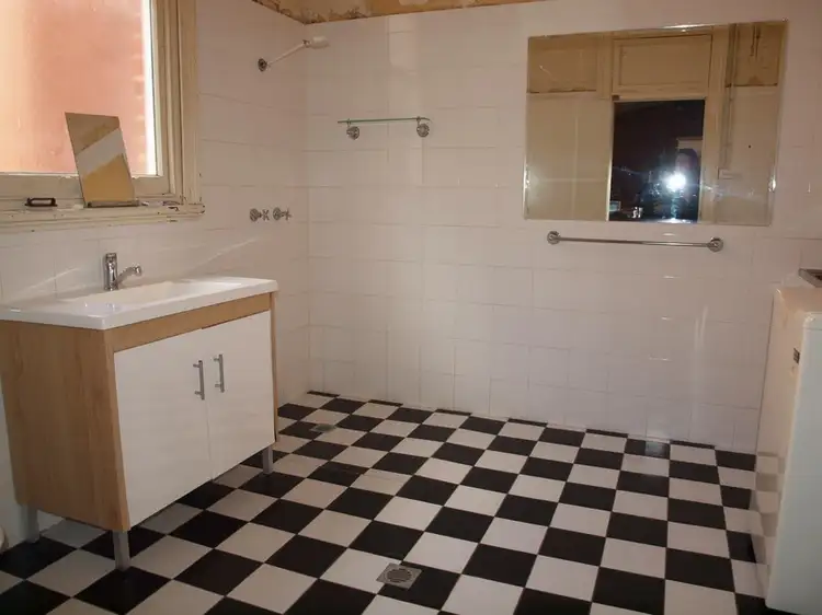 Seventh view of Homely block of units listing, 90-96 Larmer Street, Narrandera NSW 2700