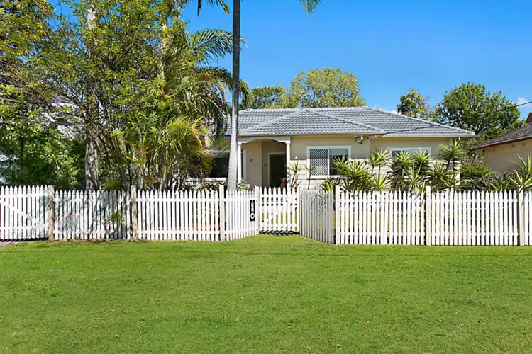 8 Richard Street, Adamstown NSW 2289