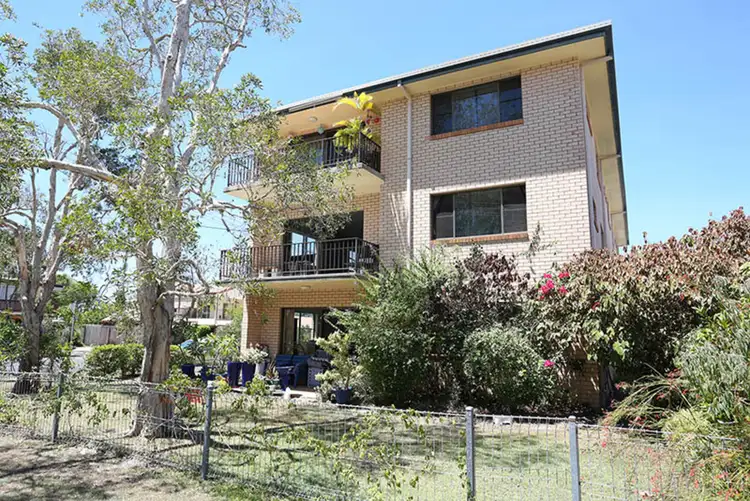 Main view of Homely unit listing, 2/2 Sunderland Drive, Banksia Beach QLD 4507