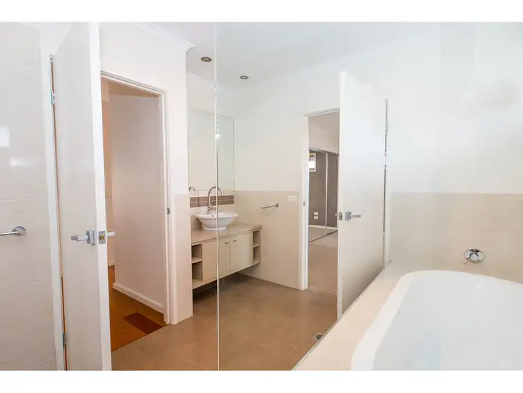 Seventh view of Homely unit listing, 2/933 Malaguena Avenue, Glenroy NSW 2640
