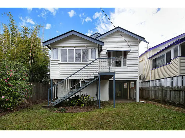 55 Cameron Street, Fairfield QLD 4103