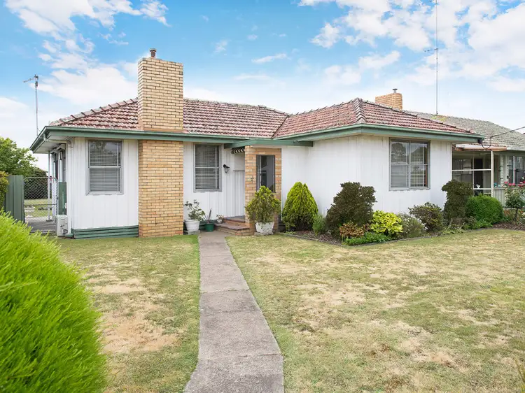 17 McLeod Street, Colac VIC 3250