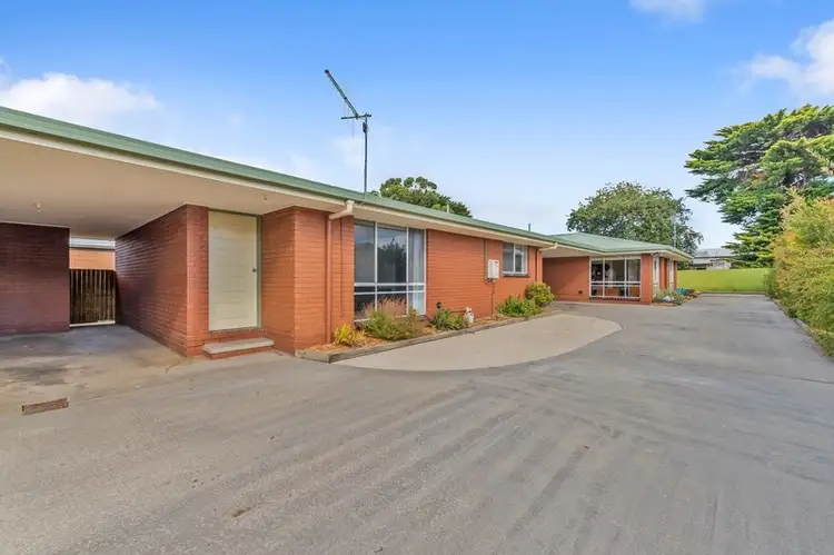 Main view of Homely unit listing, Unit 2/106 Hearn Street, Colac VIC 3250