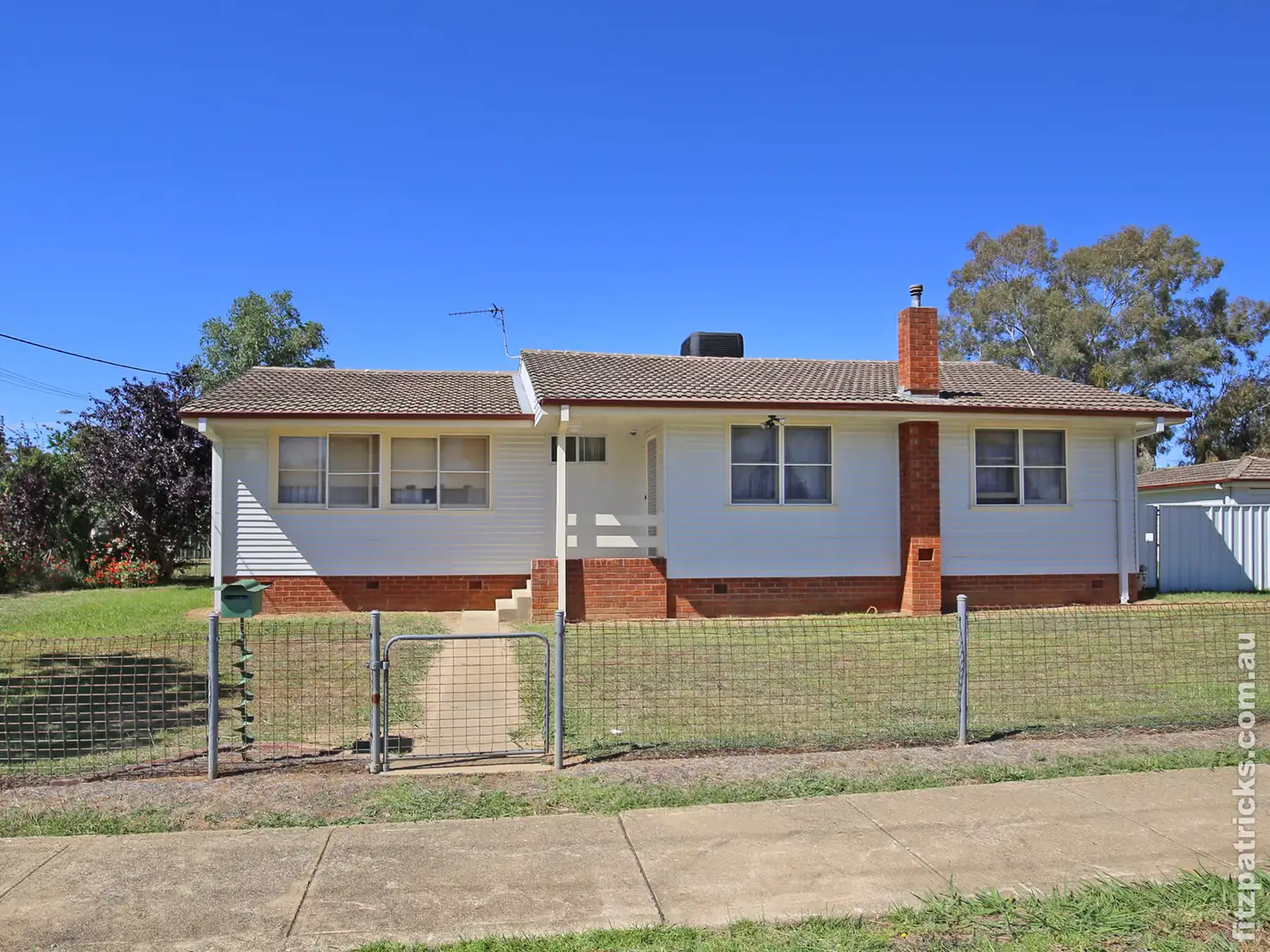 Main view of Homely house listing, 18 Tarakan Avenue, Ashmont NSW 2650