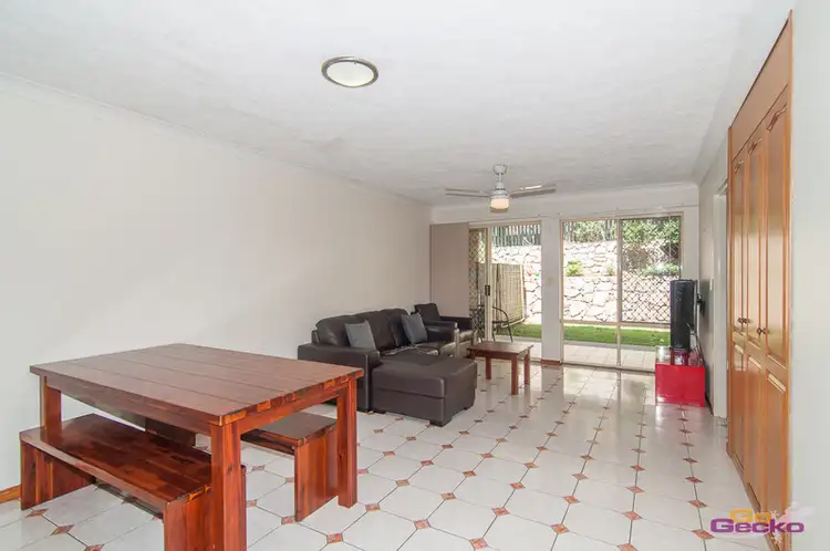 Second view of Homely unit listing, 4/27 Wooloowin Avenue, Wooloowin QLD 4030