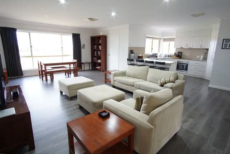 Fifth view of Homely house listing, 1 Ridgeview Road, Narrandera NSW 2700