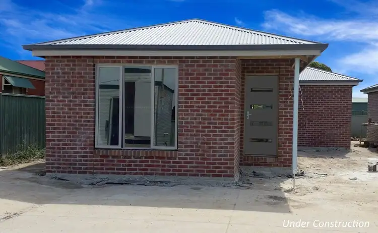 1/11 Spencer Street, Canadian VIC 3350