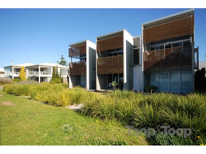 Main view of Homely townhouse listing, 2/18 Franklin Parade, Encounter Bay SA 5211