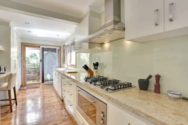 1 Allenby Avenue, Cockatoo VIC 3781