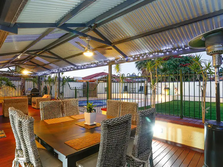71 Palmerston Crescent, Tapping WA 6065