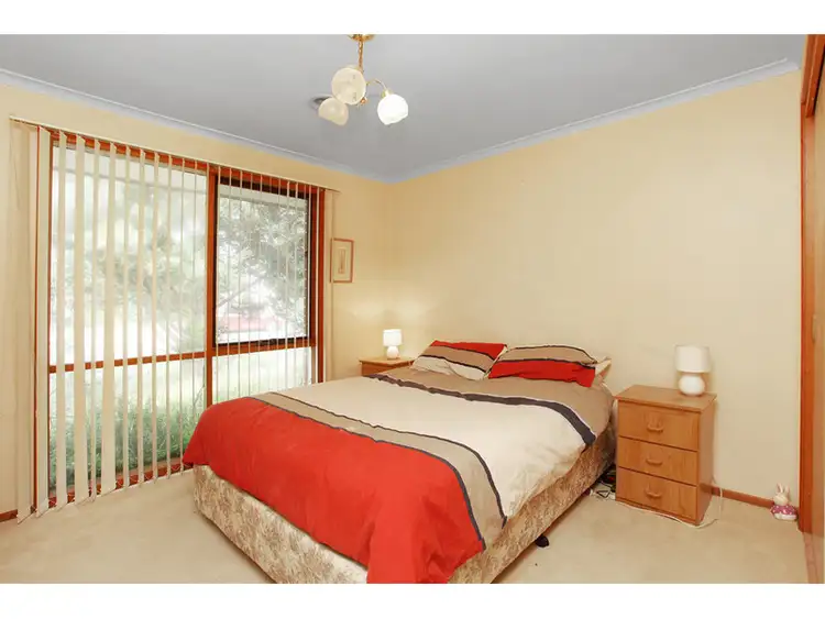 Sixth view of Homely house listing, 1 Shannon Close, Werribee VIC 3030