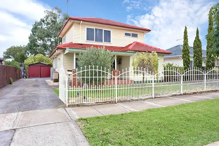 13 Tudor Road, Sunshine North VIC 3020
