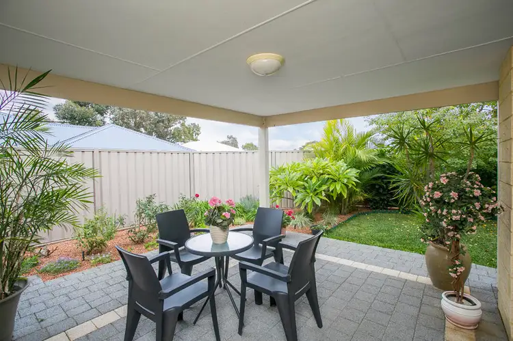 4/4 Hurd Road, Bullsbrook WA 6084