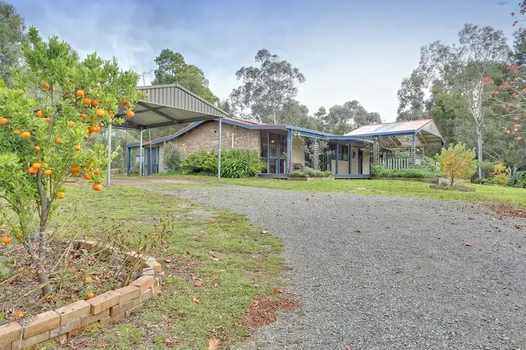 9 Cherry Road, Macclesfield VIC 3782