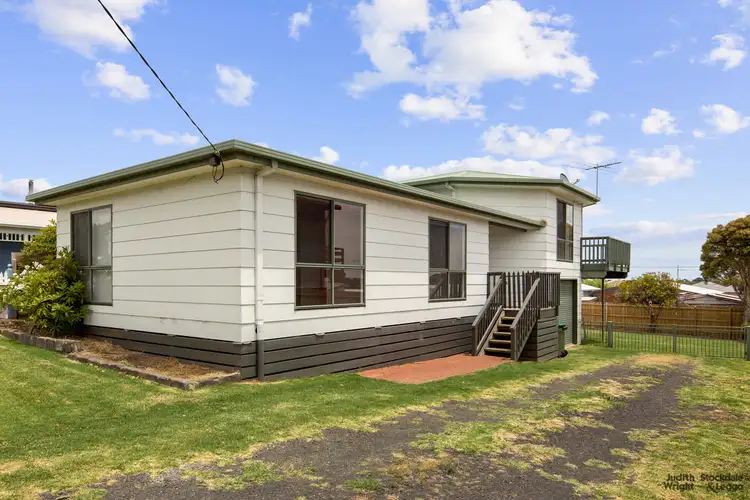 63 San Remo Parade, San Remo VIC 3925