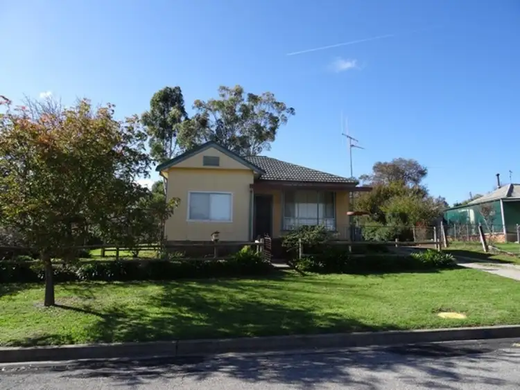 8 Phillip Street, Molong NSW 2866