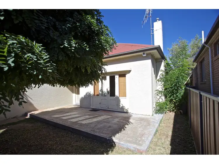 5 Gormans Hill Road, Bathurst NSW 2795