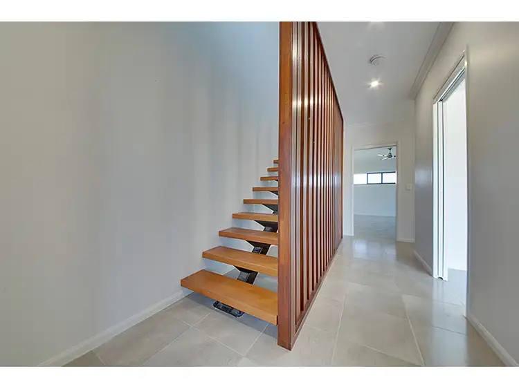 Sixth view of Homely house listing, 4 Ridge Avenue, Lammermoor QLD 4703