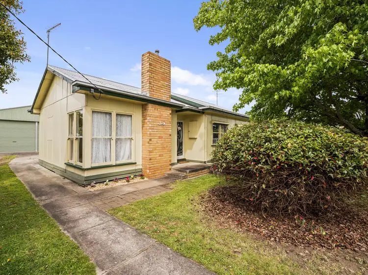 82 Moore Street, Colac VIC 3250