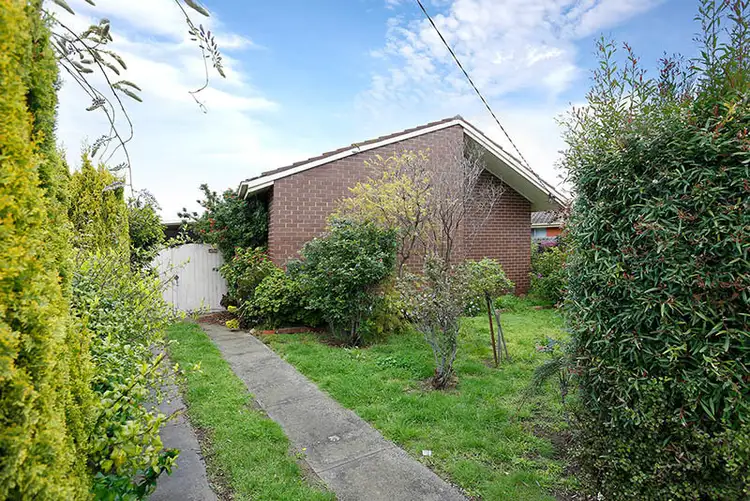 22 Barnes Crescent, Sunshine West VIC 3020