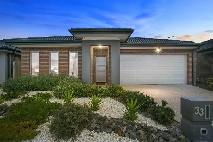 33 Portrush Loop, Armstrong Creek VIC 3217