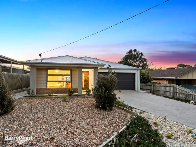 24 Wingara Drive, Rosebud West VIC 3940