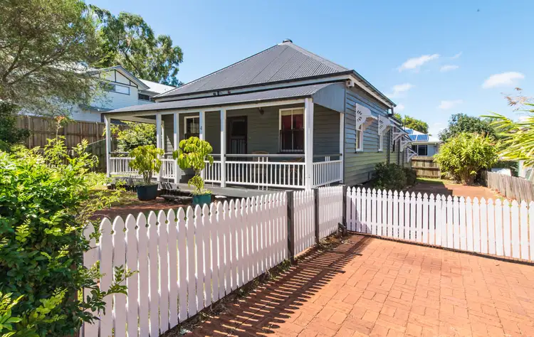 4 Walton Street, North Toowoomba QLD 4350