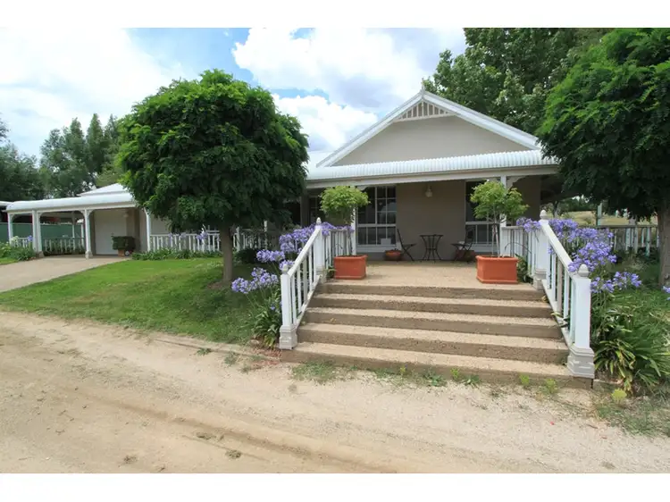 153 White Rock Road, Bathurst NSW 2795