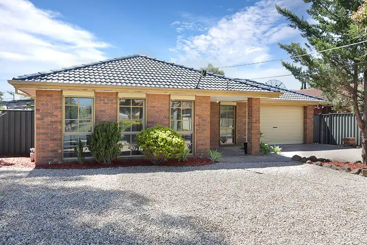 2 Lancelot Court, Kings Park VIC 3021