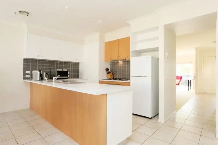 Second view of Homely house listing, 7 Wentworth Drive, Taylors Lakes VIC 3038