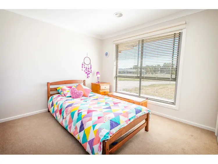 Sixth view of Homely house listing, 15 Claremont Place, Table Top NSW 2640