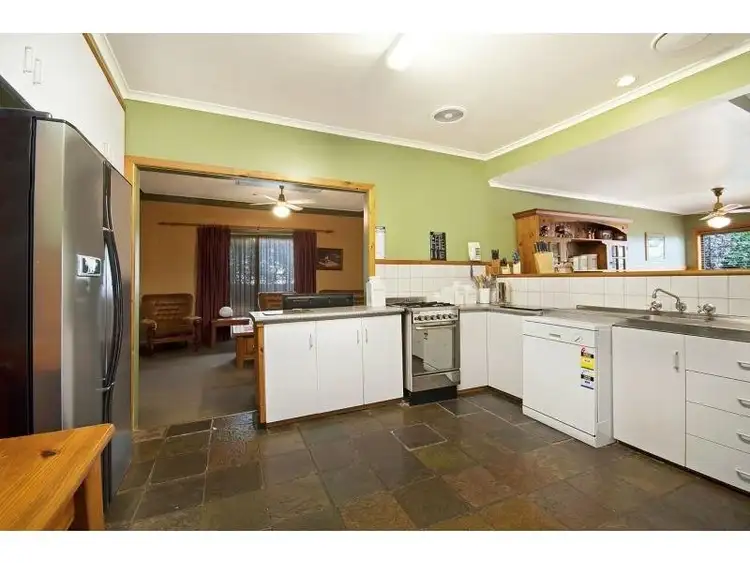 Fourth view of Homely house listing, 32 McPhee Street, Hamilton VIC 3300