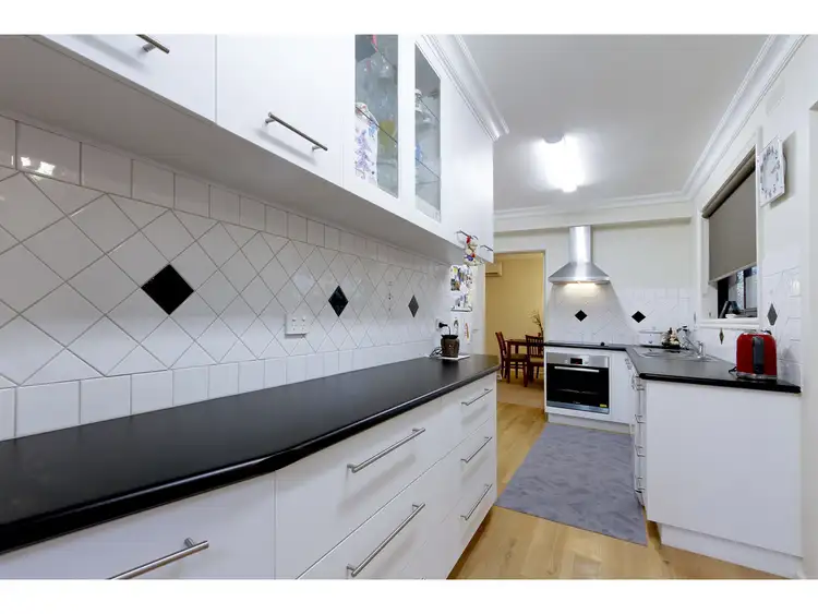 Fifth view of Homely house listing, 6 Julie Court, Sale VIC 3850
