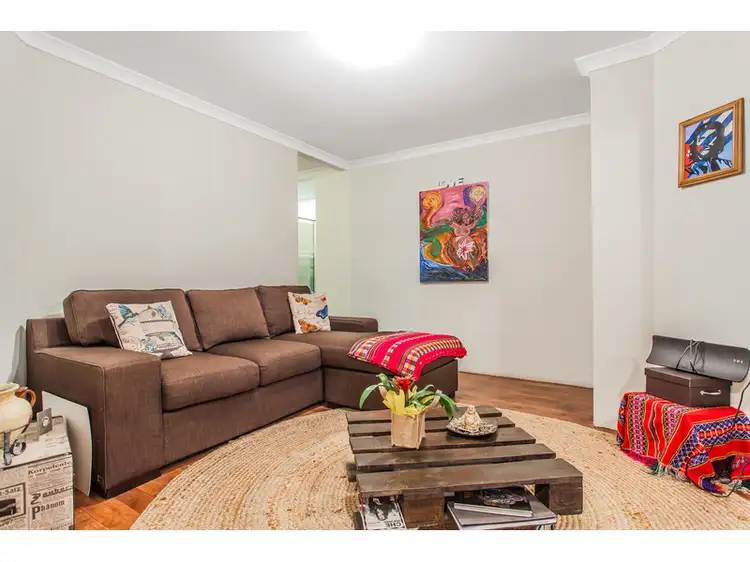 13 Salter Place, Parmelia WA 6167