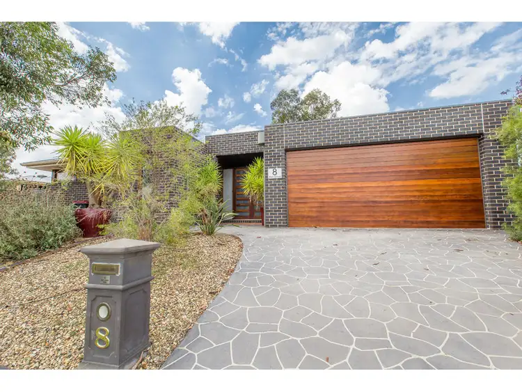 8 Ash Grove, Thurgoona NSW 2640