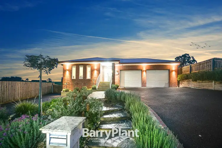 9 Aaron Court, Drouin VIC 3818